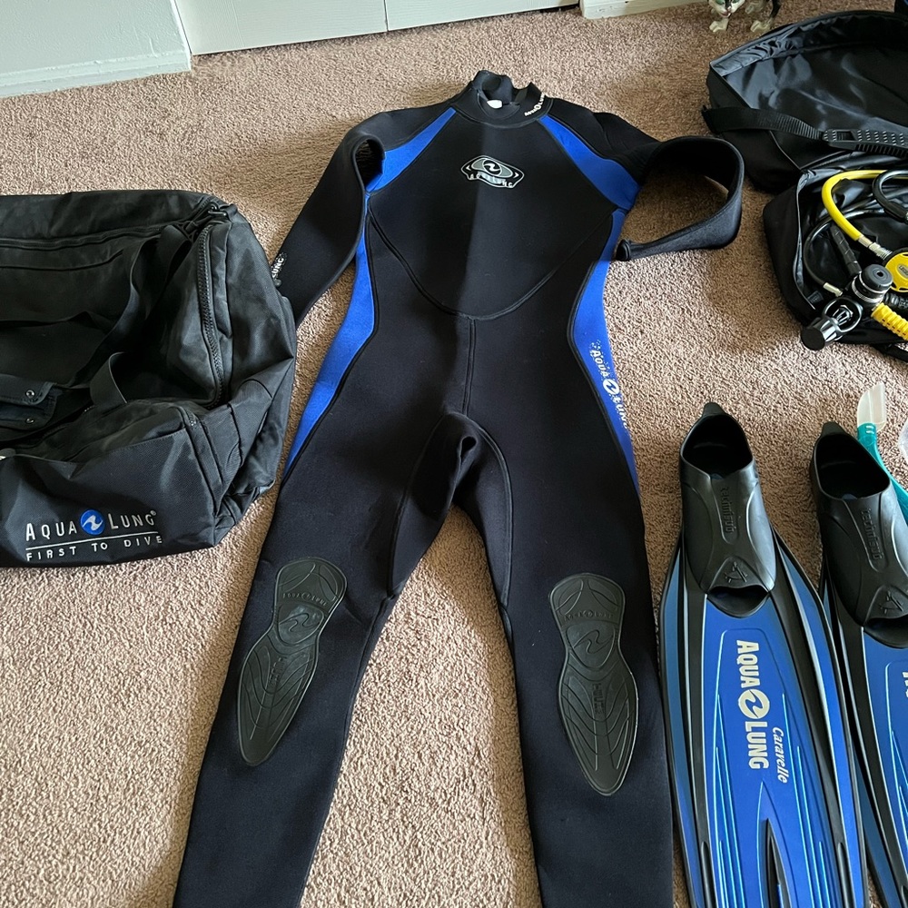 Aqualung diving full gear - Picture 3 of 10